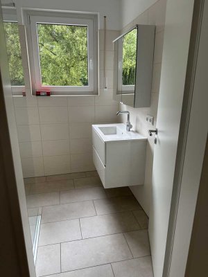 Attraktive und vollständig renovierte 3-Raum-Wohnung mit geh. Innenausstattung und EBK in Korbach