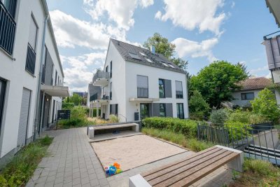++ NEUWERTIG ++ Schicke Wohnung mit EBK, Parkettboden, Fußbodenheizung und Balkon ++