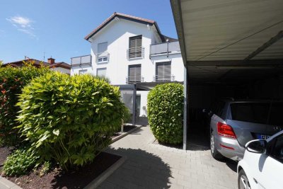 Rosbach: Gehobene Doppelhaushälfte in bester Lage mit Photovoltaik, Fitnessraum und Pergola