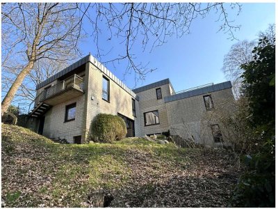 Einzigartiges Zweifamilien-Architektenhaus in Buxtehude