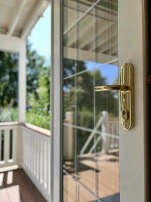 ruhig gelegener Familiensitz mit idyllischem Garten