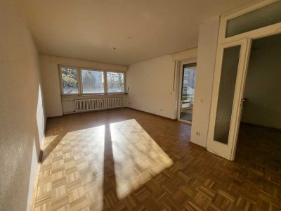 Bezugsfrei! 3,5-Zimmer-Wohnung mit Balkon und Tiefgaragenstellplatz in Bonn-Tannenbusch