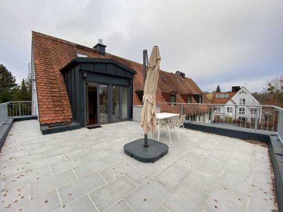 Ruhige Dachterrassenwohnung mit Blick ins Grüne nahe Tannhäuserplatz- Neubau 2021
