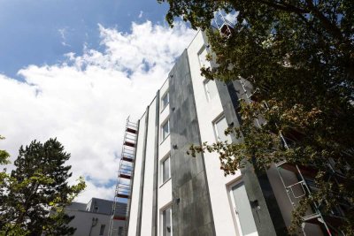 **Frühjahrs-Special** Möbliertes Apartment mit Terrasse in Düsseldorf- Rath!