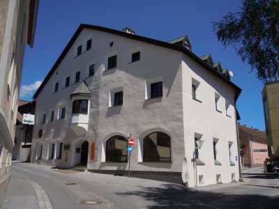 Imst Schustergasse: 3-Zimmer-Wohnung im 1. Obergeschoss, Einbauküche, 87 m², ab sofort
