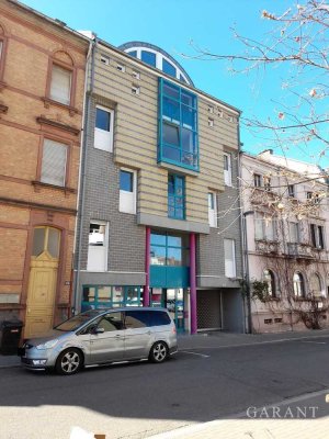 Helle, moderne Maisonettewohnung mit Balkon und Terrasse in zentraler Lage