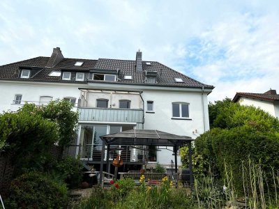 Gelegenheit, Aachen-Vaalserquartier, sanierte 3 Zimmer Wohnung, im ruhigen 3 Fam. Haus.