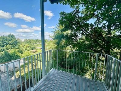 Altbaujuwel mit 2 Balkonen & Weitblick - saniertes Gebäude, neue Fenster, vermietet mit Perspektive