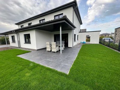 Moderne Doppelhaushälfte mit Terrasse & hochwertiger Ausstattung
