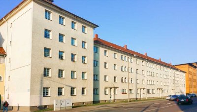 2-Raum-Wohnung mit Loggia und Wohnküche