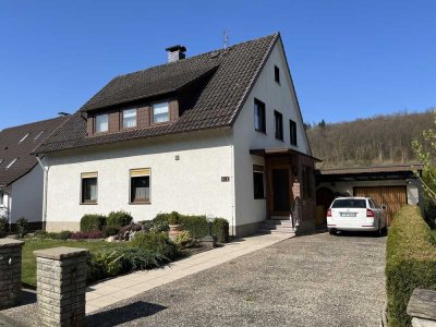 "Klassisches Einfamilienhaus mit Einliegerwohnung in Emmerthal-Ortsteil zu verkaufen!"