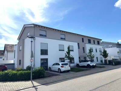 Moderne Eigentumswohnung mit Einbauküche, 2 Stellplätzen und Aufzug