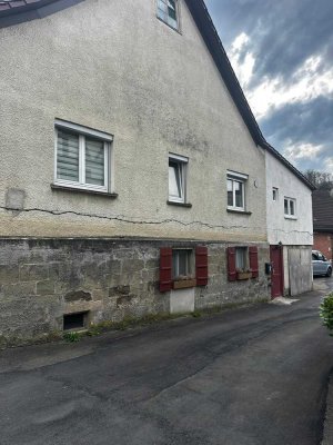 Modernisierte Wohnung mit vier Zimmern und Einbauküche in Murrhardt