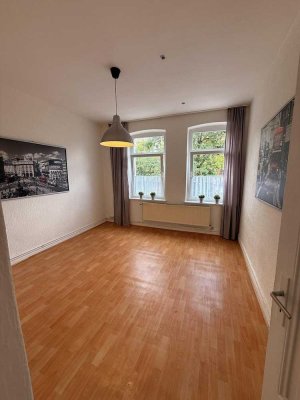 Altbauwohnung in Hannover-Herrenhausen 2(3) Zi., Kü, Bad, Flur, Keller - Faktor 15