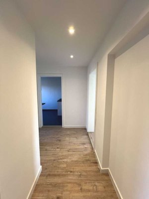 Helle 3 - Zimmer - Wohnung mit EBK