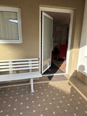 Vollständig möbilierte renovierte 2-Raum-Wohnung mit Einbauküche in Obernburg