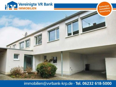Modernes Einfamilienhaus in massiver Holzbauweise