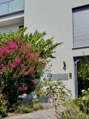 � Exklusive, neuwertige 4-Zimmer-DG-Wohnung mit zwei Balkonen und Top-Lage in Haßloch
