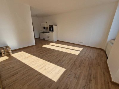 Neu renovierte 2-Zimmer-Wohnung mit Einbauküche Whg. Nr. 4