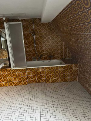 Helle 4,5-Zimmer Maisonette-Wohnung mit Balkon in Kassel-Mitte