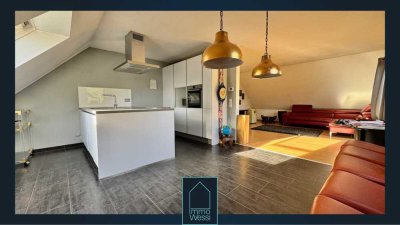 Wohnen mit Wohlfühlcharakter – großzügige DG-Wohnung  in zentraler Lage in Steinbach!