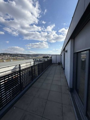 Stilvolle 2,5-Raum-Penthouse-Wohnung mit gehobener Innenausstattung mit Balkon und EBK in Stuttgart
