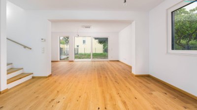 Erstbezug mit Dachterrasse &amp; Skylineblick – Doppelhaus nahe Alter Donau