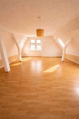 Wunderschöne große 3-Raum-Wohnung mit Balkon und Einbauküche
