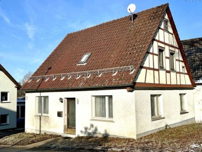 Charmantes kleines Einfamilienhaus mit Scheune! Sofort frei!