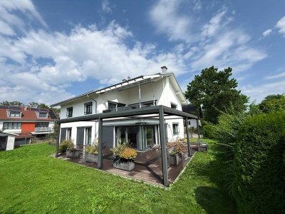Exklusives Zweifamilienhaus mit Grüntenblick – modern, flexibel, energieeffizient