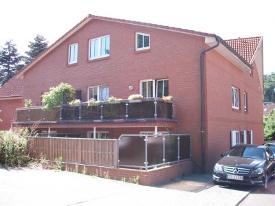 Tolle Lage in Tesperhude: Moderne 2-Zimmer-Wohnung im EG mit Terrasse