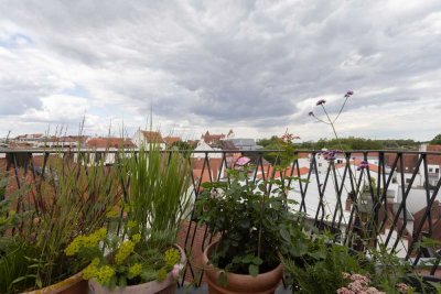 Die wahrscheinlich beste Aussicht Ingolstadts: 200 m² Wohnung über 3 Ebenen