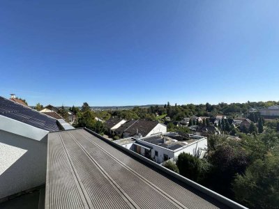 Lichtdurchflutete DG-Wohnung – gehobene Ausstattung mit Fußbodenheizung & moderner Einbauküche