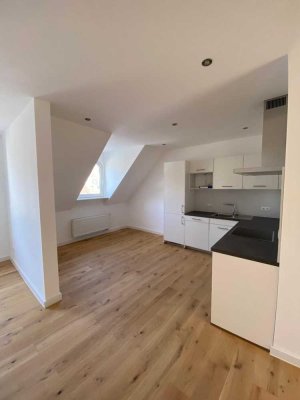 Großzügige 4-Zimmer-Dachgeschosswohnung in begehrter Lage von Koblenz-Südstadt