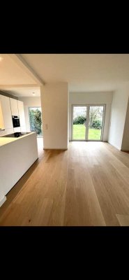 Rarität in Kirchrode: Wunderschönes kernsaniertes Reiheneckhaus mit großem Garten an der Eilenriede