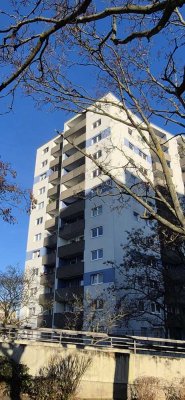 große 1 Zimmer Wohnung sucht neuen Mieter