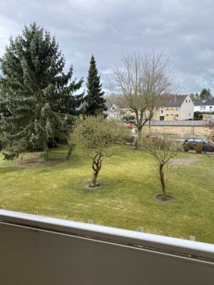 Sanierte Wohnung mit Einbauküche und Balkon: attraktive 2,5-Zimmer-Wohnung in Sereetz