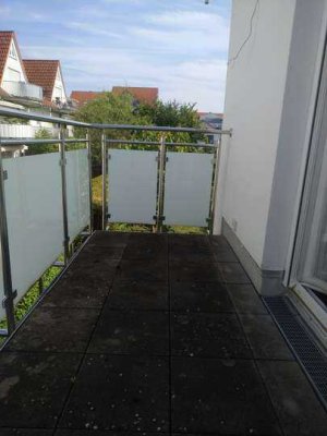 Große 3-Zimmerwohnung mit PKW-Stellplatz und Balkon