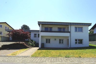 Einfamilienhaus mit Einliegerwohnung in reizvoller Wohnlage von Zuzenhausen