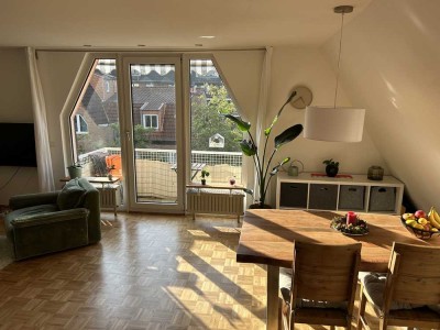 Helle Pärchenwohnung im wunderschönen Braunsfeld