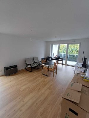 Nachmieter für helle 4-Zimmer-Wohnung mit Balkon im 2. OG in Essen-Heisingen gesucht