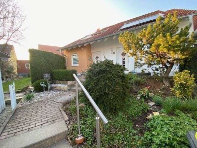 Modernes Reihenendhaus in idyllischer Randlage von Weimar