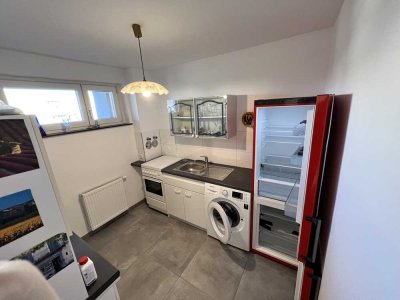 Renovierte 3-Zimmer-Wohnung mit Balkon und Einbauküche in Uninähe