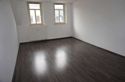 Dachgeschoss - Balkon  - Bad mit Wanne+Fenster !!