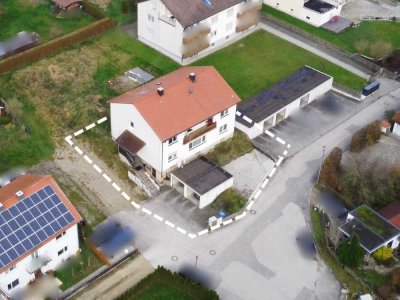 Mehrfamilienhaus mit Entwicklungspotential in Egenhofen