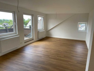 Helle, moderne 2,5-Zimmer Wohnung mit Balkon in Löhne