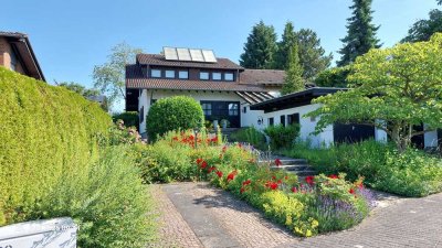 Parkartiges Grundstück mit großem Einfamilienhaus in Montabaur