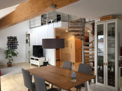 Büchenbronn! Lichtdurchflutete 4-Zimmer-Maisonette-Wohnung mit Galerie!