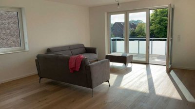 Attraktive und neuwertige 2,5-Raum-Wohnung mit gehobener Innenausstattung mit EBK in Leer
