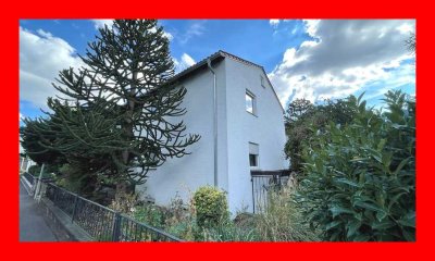 Charmantes Zweifamilienhaus in schöner Wohnlage